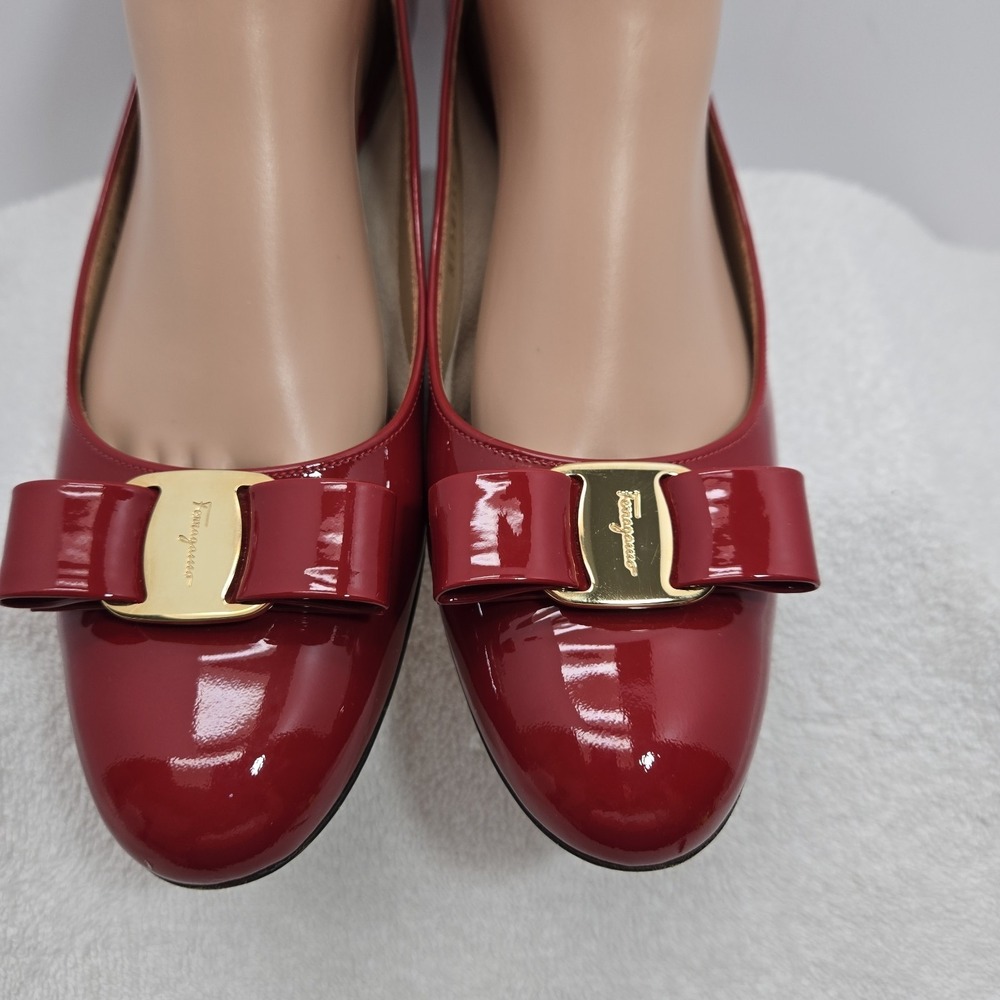 Salvatore Ferragamo Vara Bow Red Patent Leather Pumps Heels Shoes Womens Size 9 - Picture 4 of 15